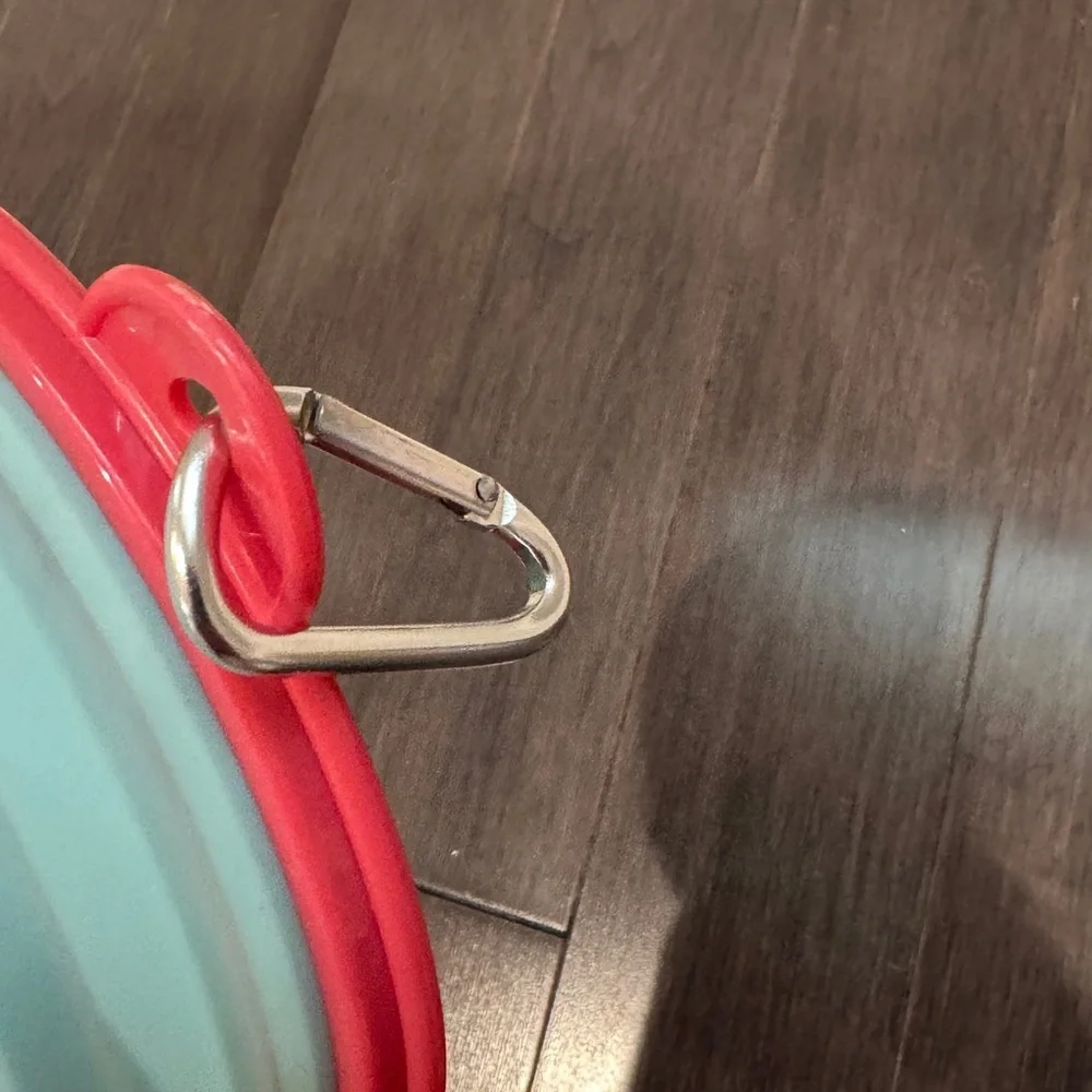 NWOT Red and Blue Silicone Collapsible Pet Dog Cat Vacay Mode Travel Bowl